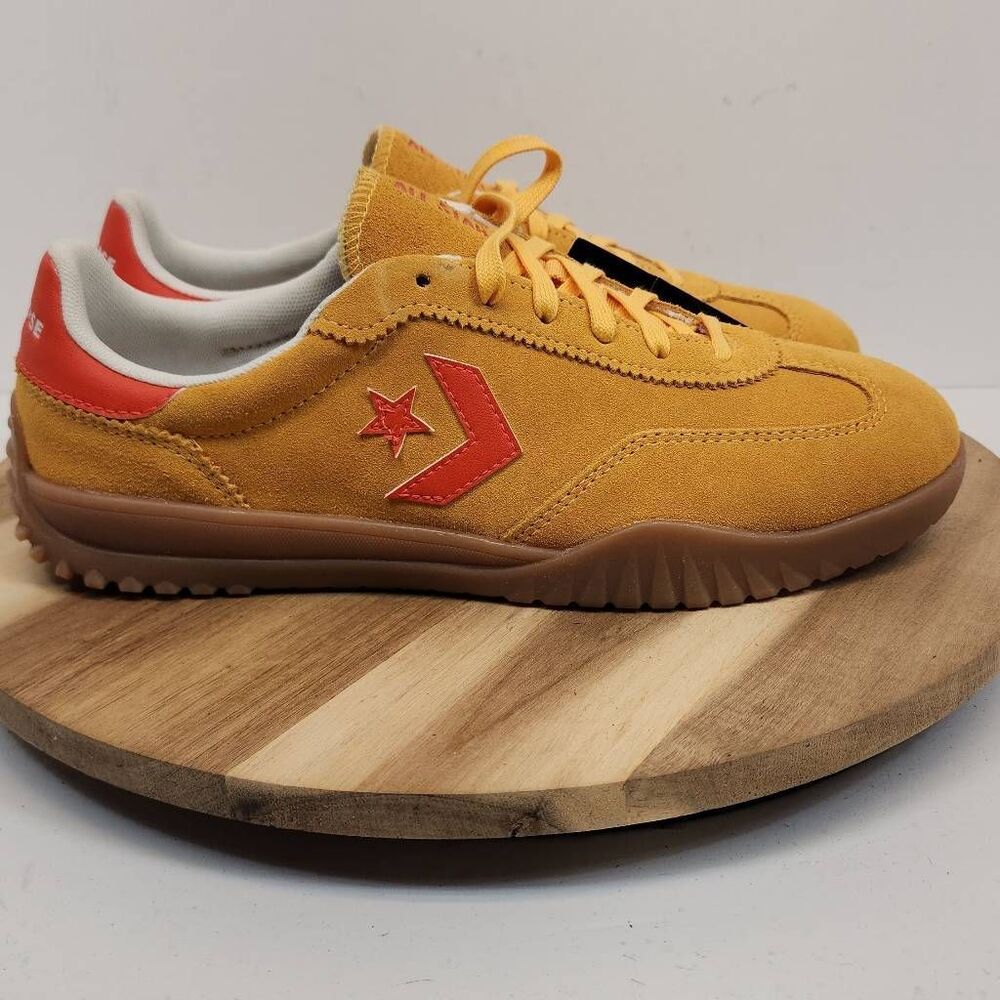 Converse Run Star Trainer Women's Size 9.5 Gold Suede